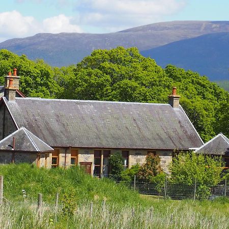 Uist Cottage Kingussie Bagian luar foto